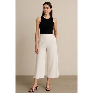 LTD White Cropped Wide Legs Pleated Pants Size 4 Rare Classic‎ Neutral Preppy